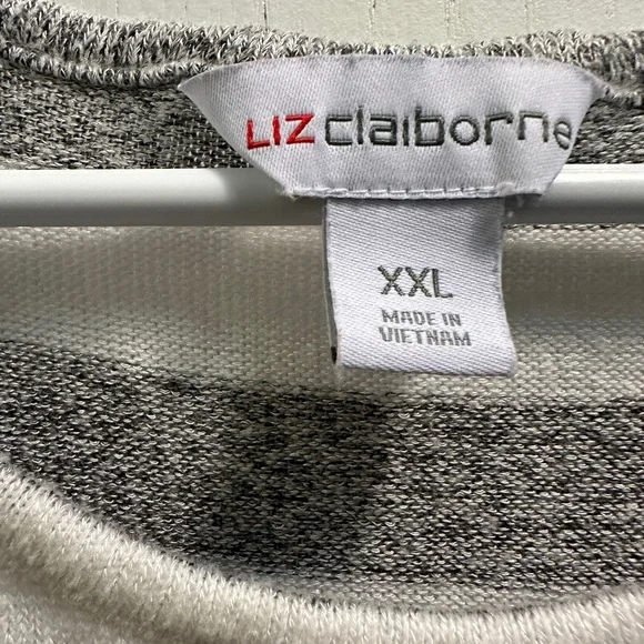 Liz Claiborne Long Sleeve Top. Size XXL. Gently used. Gray/White. - Picture 2 of 4